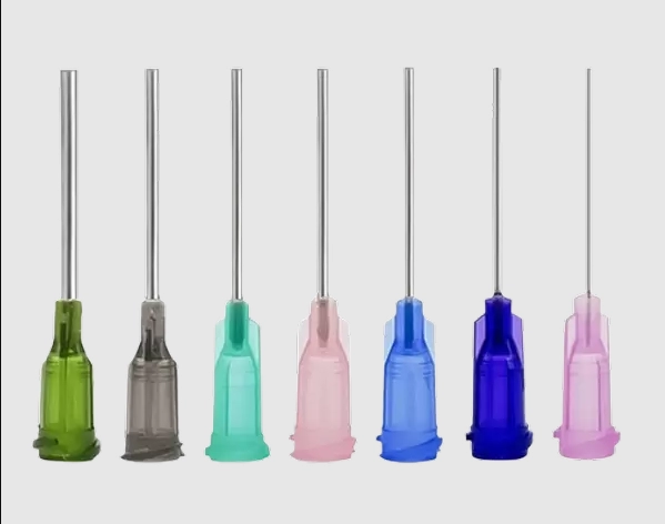 Plastst&aring;ln&aring;le i speciall&aelig;ngder til automatiserede dispenseringssystemer